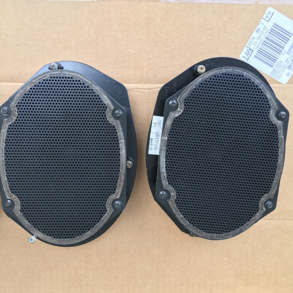 Black Oval Front/Rear 2004 Lincoln Town car Speaker(Auto Car Parts) - Picture 5 of 10